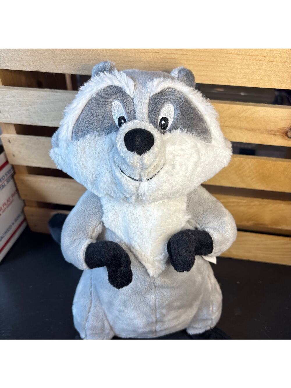 Disney Store Exclusive Meeko Pocahontas 11” Stuffed Plush Toy Raccoon tags